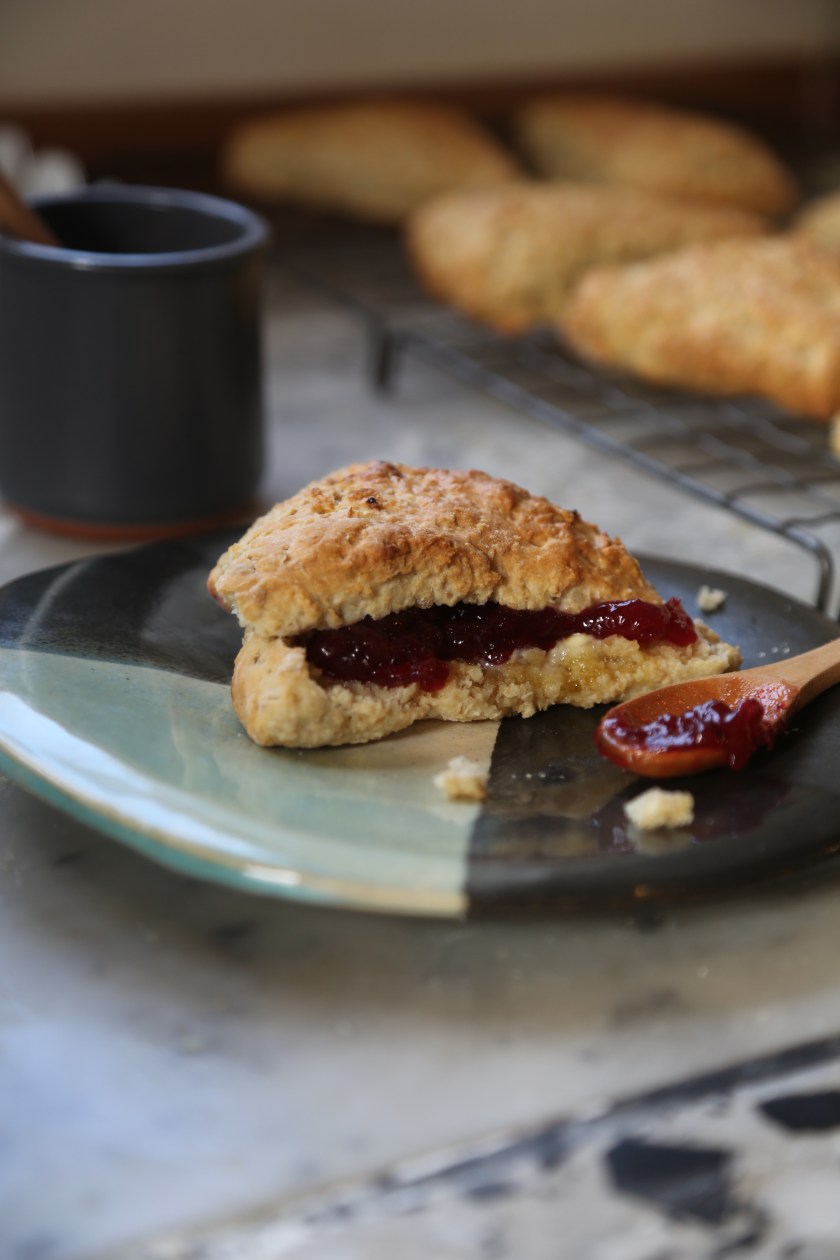 Porridge Scones with Dates and lemon